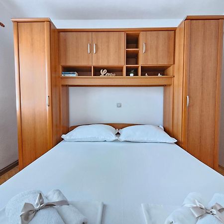 Apartments Brkulj Makarska Exterior photo